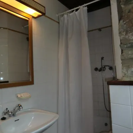 农家乐 金塔阿伟蕾拉农家乐 托里－迪蒙科尔武