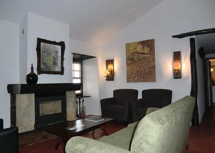 Quinta Aveleiras 토레드몽코보