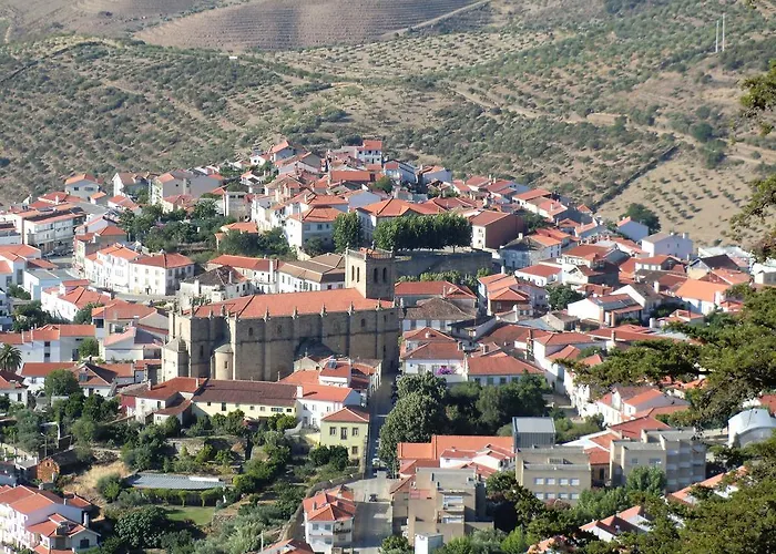 Quinta Aveleiras 토레드몽코보